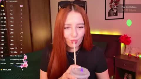 Snapshot of ellypeach chatting on 07-08-26, 11:15 EllyPeach online show from 07-08-26, 11:15