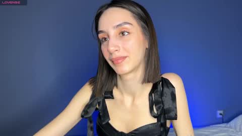 Snapshot of ellzabeth_ellison chatting on 02-25-25, 04:00 Im online Fri Sun Mon Tue Thu Fri Sat3 from 1000 online show from 02-25-25, 04:00