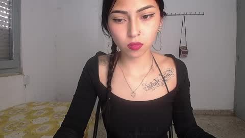 Snapshot of elody_j chatting on 06-04-26, 08:20 elody online show from 06-04-26, 08:20