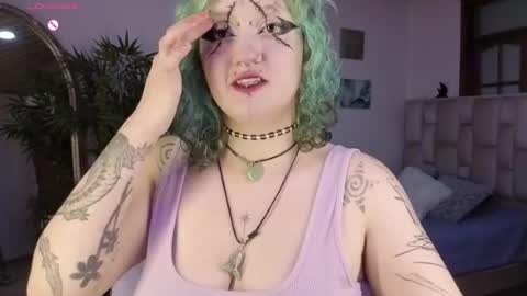Snapshot of eloisee_ chatting on 04-21-26, 08:34 Eloise . online show from 04-21-26, 08:34