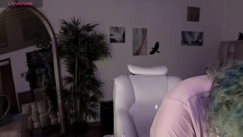 Snapshot of eloisee_ chatting on 05-11-26, 08:50 Eloise . online show from 05-11-26, 08:50