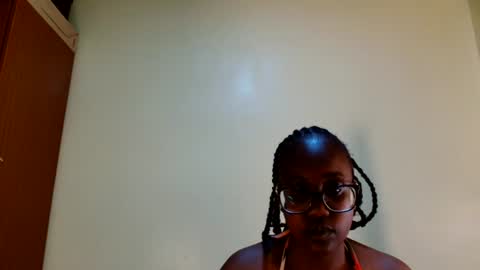 Snapshot of elowen655796 chatting on 07-01-26, 09:55 ELOWENA online show from 07-01-26, 09:55