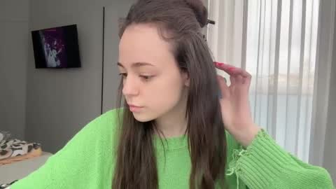 Milana online show from 04-08-26, 10:15