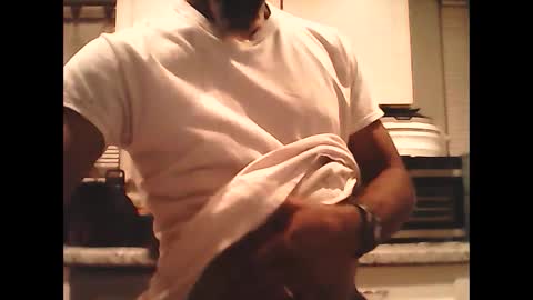 Snapshot of elparador chatting on 01-15-25, 02:38 El Parador online show from 01-15-25, 02:38