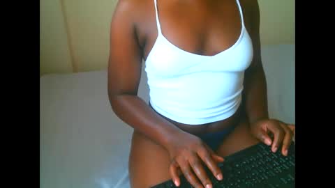 Elphaba online show from 12-03-25, 07:27