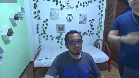 Snapshot of elruncho chatting on 01-15-25, 07:01 elruncho online show from 01-15-25, 07:01