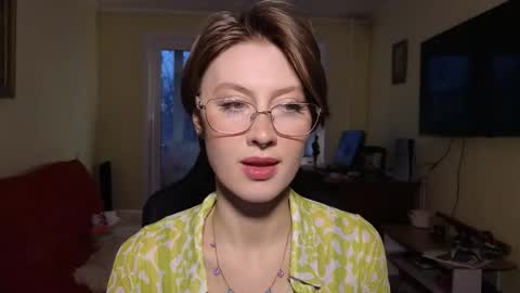 Snapshot of elsaangel chatting on 11-19-25, 02:11 elsaangel online show from 11-19-25, 02:11