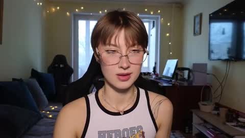 Snapshot of elsaangel chatting on 12-18-25, 03:23 elsaangel online show from 12-18-25, 03:23