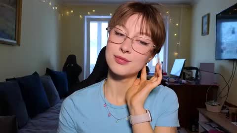 Snapshot of elsaangel chatting on 12-19-25, 05:36 elsaangel online show from 12-19-25, 05:36