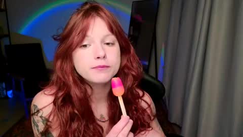 Snapshot of elsie_ginger chatting on 05-14-26, 10:38 Elsie online show from 05-14-26, 10:38