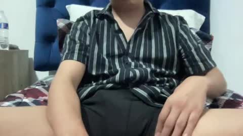 Snapshot of elvergudo0 chatting on 07-31-26, 06:46 Diego online show from 07-31-26, 06:46