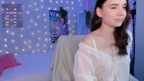 Snapshot of elvienne chatting on 06-12-26, 04:00 Elvienne online show from 06-12-26, 04:00