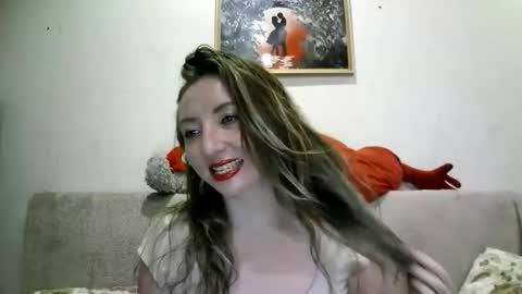 Snapshot of elvinasweet chatting on 09-25-25, 01:31 ElvinaSweet online show from 09-25-25, 01:31