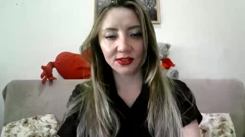 Snapshot of elvinasweet chatting on 09-29-25, 05:34 ElvinaSweet online show from 09-29-25, 05:34