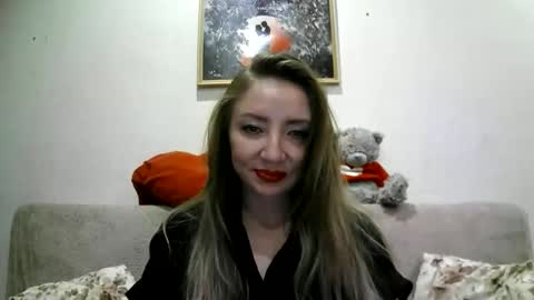Snapshot of elvinasweet chatting on 09-30-25, 02:27 ElvinaSweet online show from 09-30-25, 02:27