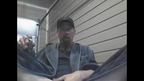 Snapshot of elwooood7 chatting on 12-24-24, 02:44 elwooood7 online show from 12-24-24, 02:44