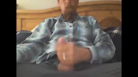 Snapshot of elwooood7 chatting on 03-06-25, 05:00 elwooood7 online show from 03-06-25, 05:00