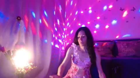 Snapshot of elysasun chatting on 05-20-26, 06:47 Elisa online show from 05-20-26, 06:47