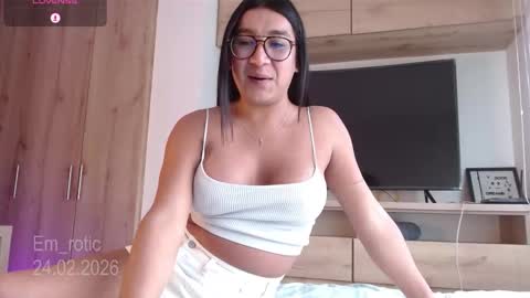Snapshot of em_rotic chatting on 02-24-26, 07:12 Emilia online show from 02-24-26, 07:12