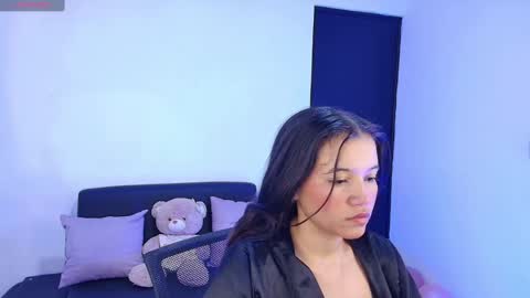 Snapshot of ema__miller chatting on 01-26-25, 01:41 ema__miller online show from 01-26-25, 01:41