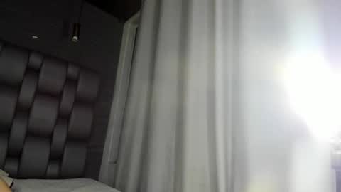 ema_grey1 online show from 11-27-25, 05:48