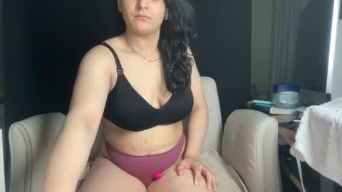 Ema Love online show from 11-10-25, 02:54