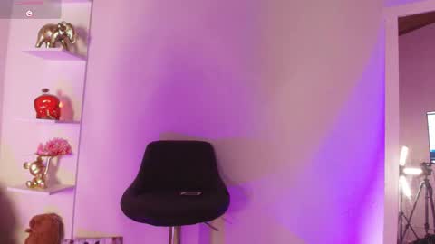 Snapshot of ema_parkerr chatting on 02-28-26, 01:06 ema_parkerr online show from 02-28-26, 01:06