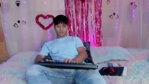 Snapshot of emalu_jones chatting on 02-16-26, 11:56 Ema Luna online show from 02-16-26, 11:56