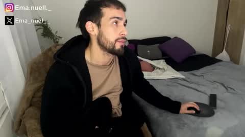 Snapshot of emanuell___ chatting on 04-28-26, 10:37 emanuell___ online show from 04-28-26, 10:37
