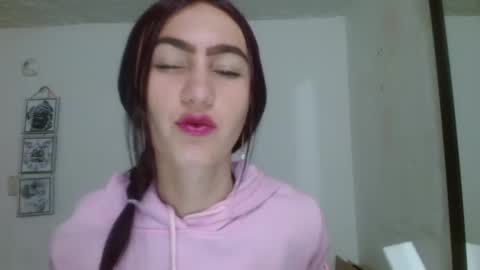 ember57607 online show from 02-06-25, 11:21