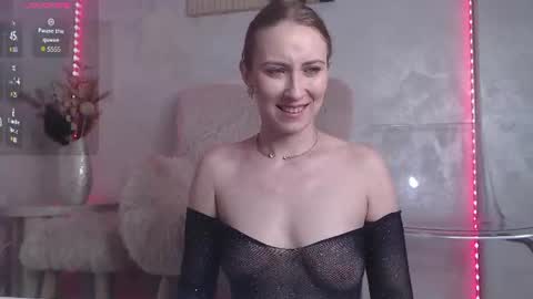 Snapshot of emberluna_ chatting on 07-03-26, 06:09 Ember online show from 07-03-26, 06:09