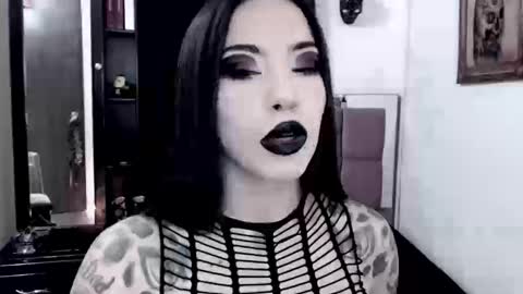 Emerald Black online show from 09-25-25, 03:54