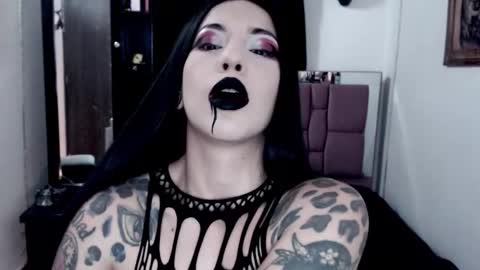 Emerald Black online show from 10-30-25, 05:31