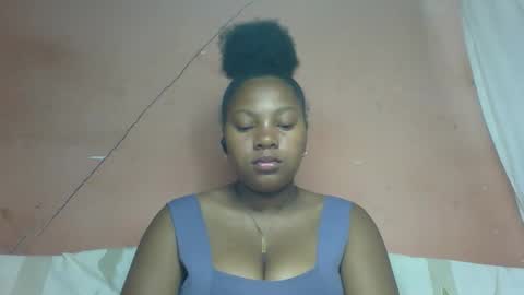 Snapshot of emeldah chatting on 01-06-26, 02:21 emelda online show from 01-06-26, 02:21