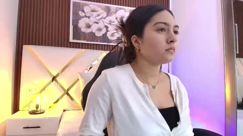 Emily  online show from 01-11-26, 12:37