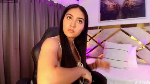Snapshot of emelie_ch_ chatting on 05-03-26, 09:04 Emily online show from 05-03-26, 09:04