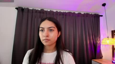Snapshot of emelie_ch_ chatting on 05-05-26, 09:17 Emily online show from 05-05-26, 09:17