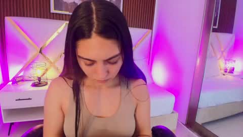 Snapshot of emelie_ch_ chatting on 06-04-26, 03:01 Emily online show from 06-04-26, 03:01