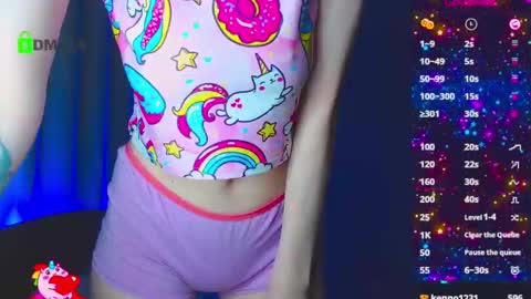 Snapshot of emelycrystal chatting on 03-08-25, 06:10 Emely online show from 03-08-25, 06:10