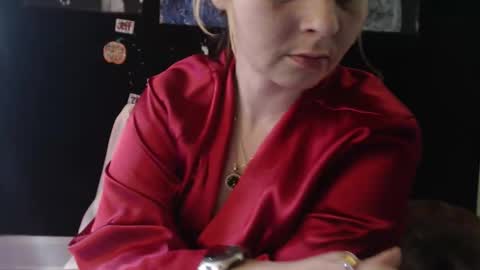 Snapshot of emeraldstrawberri chatting on 11-18-25, 07:07 emeraldstrawberri online show from 11-18-25, 07:07