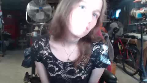 Snapshot of emeraldtgirl chatting on 10-27-25, 07:07 Emerald online show from 10-27-25, 07:07