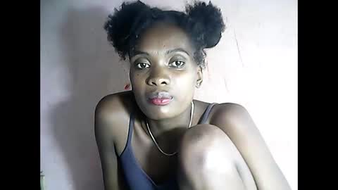 Emerence9794 online show from 04-05-26, 07:33