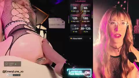 Snapshot of emerylune_xo chatting on 12-22-25, 06:10 Emery Lune online show from 12-22-25, 06:10