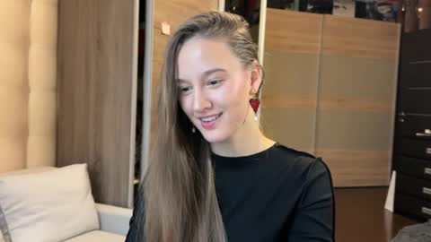 emi__ly online show from 12-02-25, 07:03