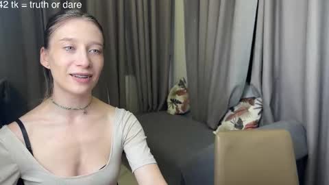 emi__ly online show from 03-11-26, 03:29