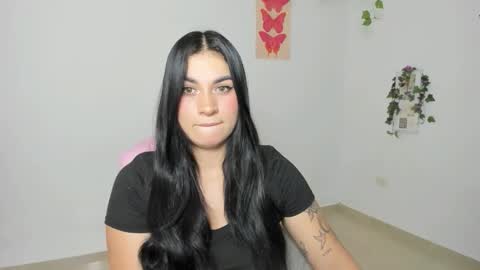 Snapshot of emi_blossom_ chatting on 03-20-26, 03:39 Emily online show from 03-20-26, 03:39
