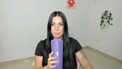 Snapshot of emi_blossom_ chatting on 03-24-26, 04:01 Emily online show from 03-24-26, 04:01