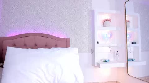 EMILY  online show from 03-11-26, 07:42