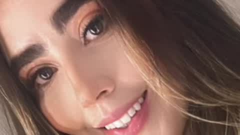Snapshot of emi_royse chatting on 06-10-26, 01:50 emi_royse online show from 06-10-26, 01:50