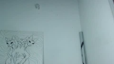 Snapshot of emiantonella_ chatting on 04-28-26, 01:26 Antonella online show from 04-28-26, 01:26